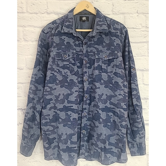 Rock & Republic Button Up Shirt Men's Size Large Blue Camouflage Chest Pockets - Picture 1 of 5